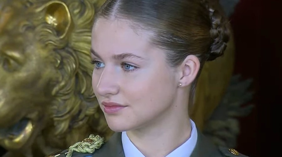 La Princesa Leonor se abre paso en su primera Pascua Militar
